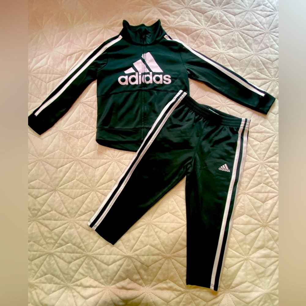 Adidas toddler girls track suit size 3T